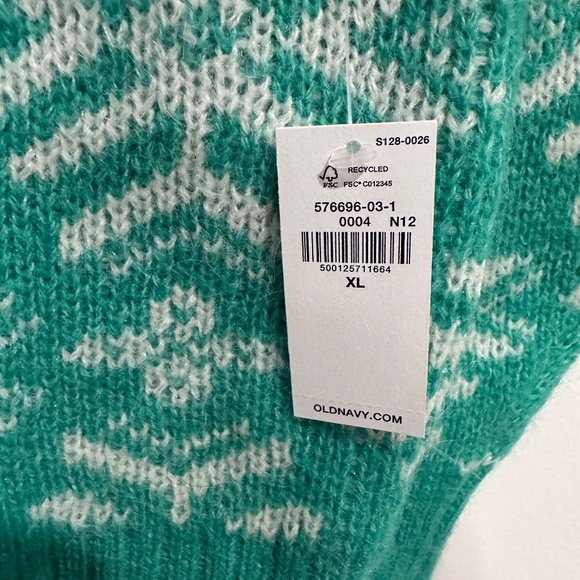 Old Navy Christmas Sweater - Picture 4 of 6